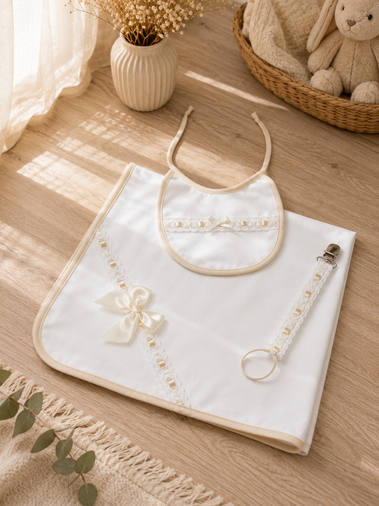 Set de Mantita Fina, Babero y Chupetero para Bebé