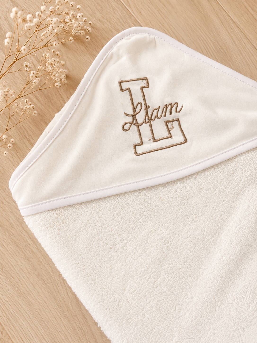 Toalla con capucha y aplique personalizado